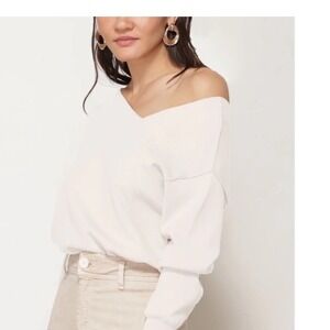 Line & Dot Favorite Off Shoulder Sweater Size Medium Cream Off White‎